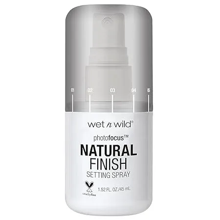 Wet n Wild Photo Focus Setting Spray with Hydrating Formula for a Dewy Look Long lasting Makeup Anti creasing and Anti cracking Effect with Aloe Vera Seal the Deal Paraben Cruelty Free 45ml