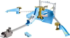 Disney Cars Stunt Racers Dinoco Stunt Show Stunt Set