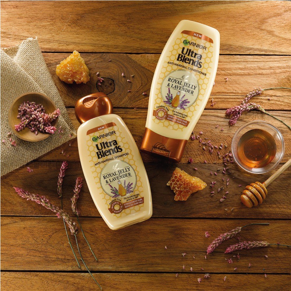 (Hurry) Amazon - Buy Garnier Ultra Blends Royal Jelly and Lavender Shampoo, 340ml for just Rs.135(41% off)