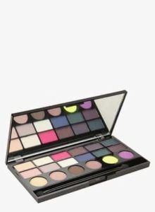 Jabong - Buy Makeup Revolution London Dia De Los Muertos Eye Shadow at Rs 388 only