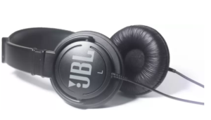 JBL C300SI Dynamic Wired Headphones (Black, On the Ear) at Rs.649