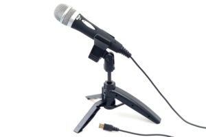 Amazon Steal - Buy Cad U1 Usb Dynamic Recording Microphone, Black for Rs 699 only