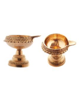 Frestol Brass Puja Diya (12 cm x 12 cm x 10 cm, Gold, Buy 1 Get 1)