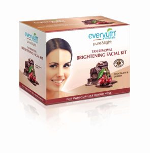 Everyuth Naturals Tan Removal Brightening Facial Kit