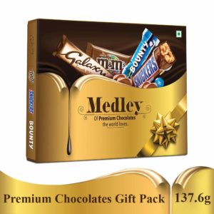 Amazon- Buy SNICKERS Medley Assorted Chocolates Gift Pack
