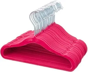 AmazonBasics 30 Piece Velvet Kids Hanger Pink Rs 409 amazon dealnloot