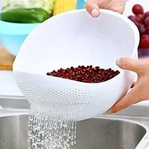 Totalee Plastic Colander Strainer 650ml Multicolour Rs 199 amazon dealnloot