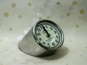 tu casa Vintage Meter Clock Steel 10 Rs 204 amazon dealnloot