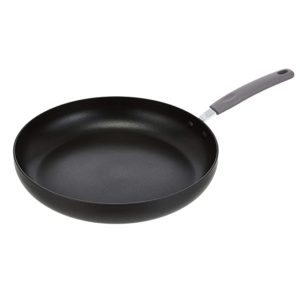 AmazonBasics Hard Anodized Non Stick 32 cm Rs 753 amazon dealnloot