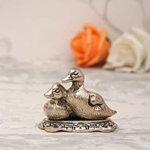 eCraftIndia Set of 2 Loving Metal Swans Rs 116 amazon dealnloot